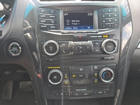 Used 2016 Ford Explorer XLT image 7