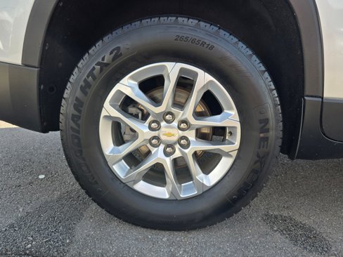 Used 2021 Chevrolet Traverse LS image 17