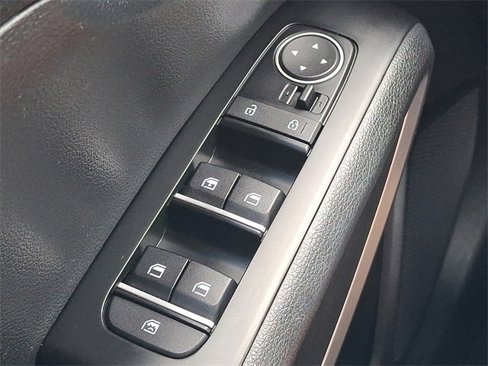 Certified 2023 Kia Soul S image 24
