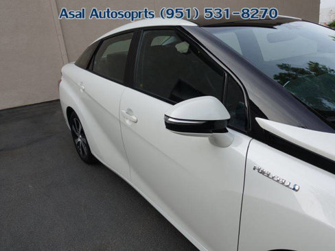 Used 2017 Toyota Mirai image 23
