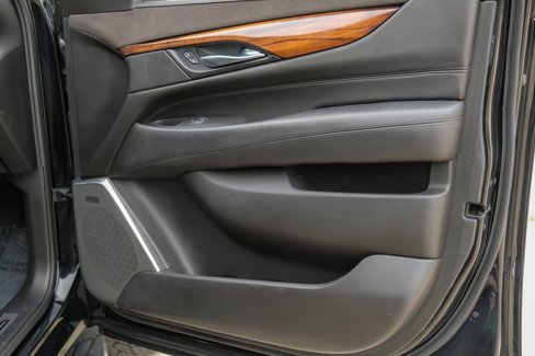 Used 2017 Cadillac Escalade ESV Luxury image 47