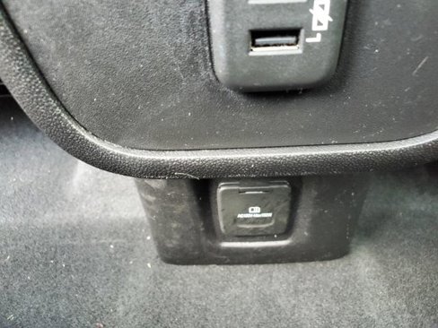 Certified 2019 Chevrolet Equinox LT w/ Sun & Navigation Package image 16