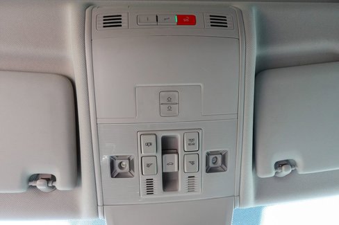 Used 2024 Volkswagen Tiguan SE w/ Panoramic Sunroof Package image 26