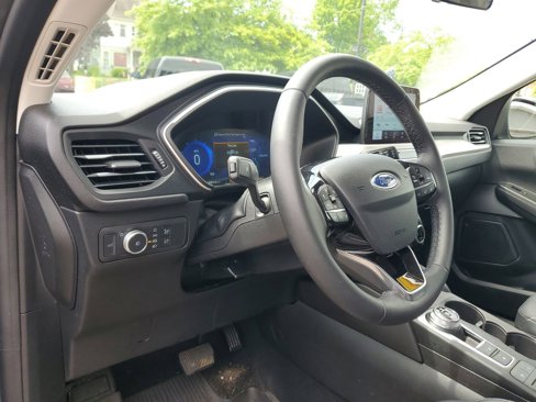 Used 2022 Ford Escape SEL w/ Technology Package image 15