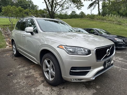 Used 2016 Volvo XC90 T5 Momentum image 2
