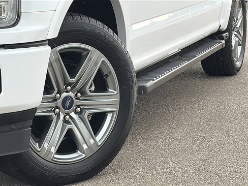 Used 2019 Ford F150 Lariat w/ Equipment Group 502A Luxury image 3