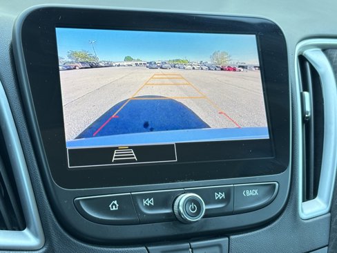 Used 2023 Chevrolet Malibu LT image 4
