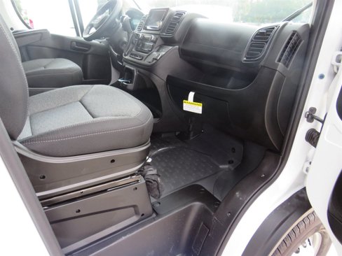 Used 2025 RAM ProMaster 2500 w/ Convenience Group image 17