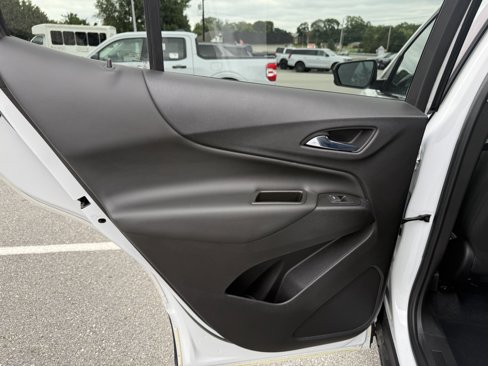 Used 2021 Chevrolet Equinox LT image 24