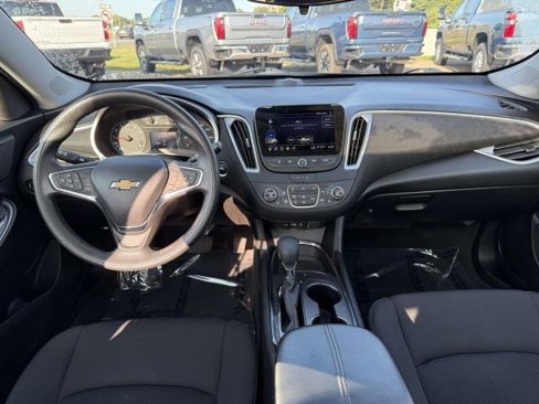 Used 2023 Chevrolet Malibu LT image 15
