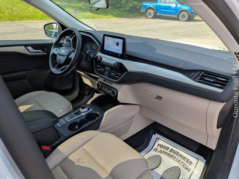 Used 2022 Ford Escape SEL image 18