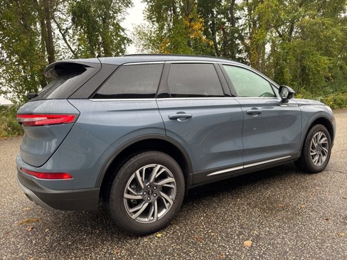 Used 2025 Lincoln Corsair AWD w/ Equipment Group 101A image 3