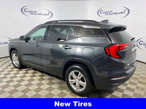 Used 2019 GMC Terrain SLE w/ Driver Convenience Package image 4