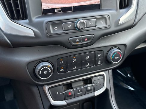 Certified 2024 GMC Terrain SLE image 21