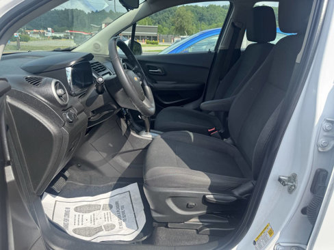 Used 2016 Chevrolet Trax LS image 12