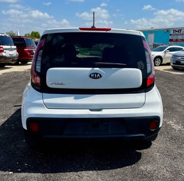 Used 2017 Kia Soul image 4