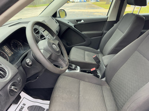 Used 2012 Volkswagen Tiguan S image 20