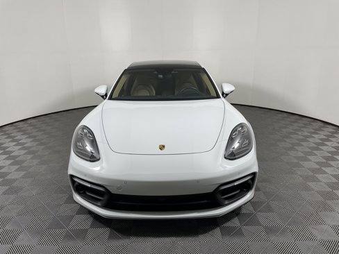 Certified 2022 Porsche Panamera Platinum Edition image 10