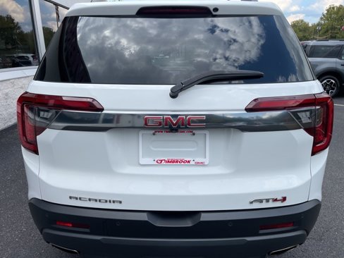 Used 2023 GMC Acadia AT4 w/ Technology Package image 11