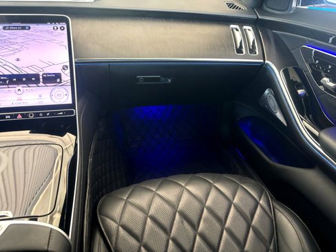 Used 2022 Mercedes-Benz S 580 4MATIC Sedan w/ AMG Line Package image 17