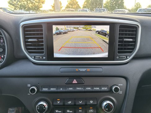Used 2020 Kia Sportage S image 29