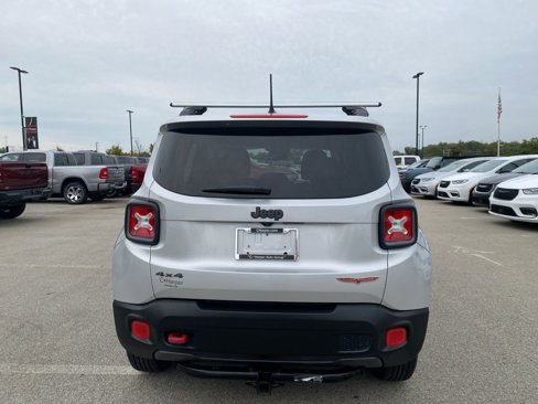 Certified 2016 Jeep Renegade Trailhawk image 3