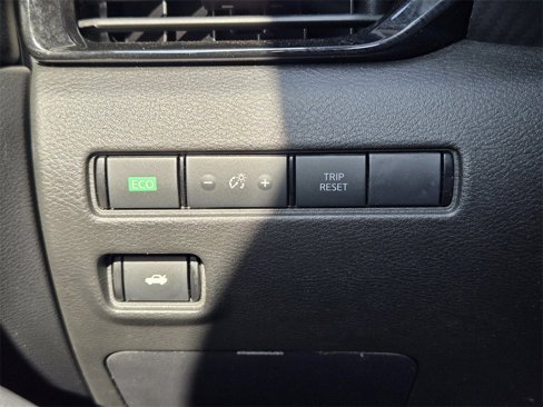 Used 2024 Nissan Sentra SV image 17