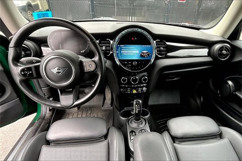 Used 2022 MINI Cooper SE image 16