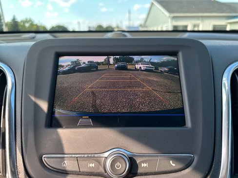 Used 2020 Chevrolet Equinox LT image 22