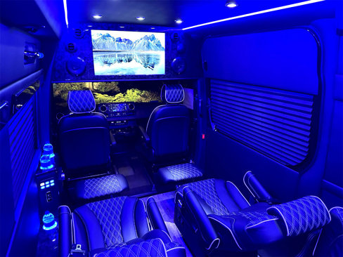 Used 2024 Mercedes-Benz Sprinter 3500 image 32