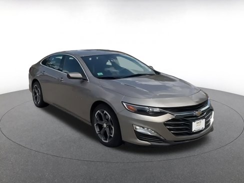 Used 2023 Chevrolet Malibu LT w/ Driver Confidence Package image 3