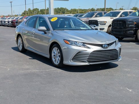 Used 2024 Toyota Camry LE image 6
