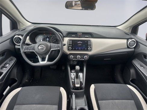 Used 2022 Nissan Versa SV image 10