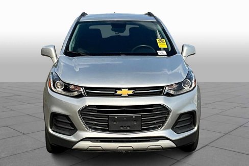 Used 2017 Chevrolet Trax LT w/ LT Convenience Package image 3