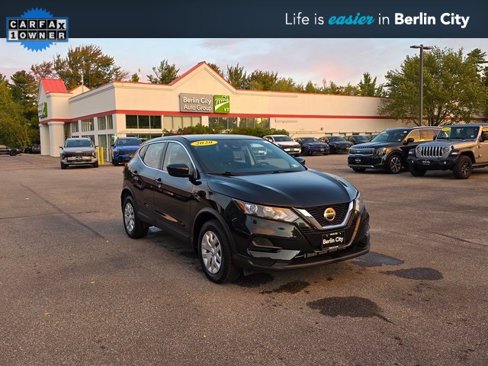 Used 2020 Nissan Rogue Sport S image 1