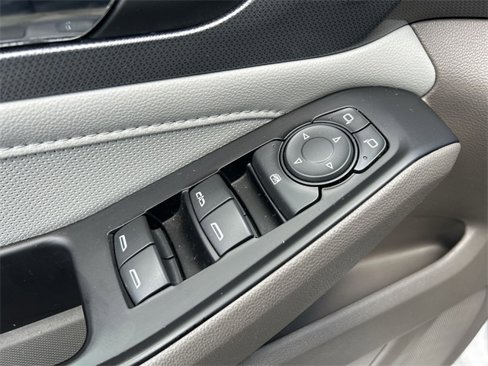 Used 2018 Chevrolet Traverse Premier w/ Driver Confidence II Package image 39