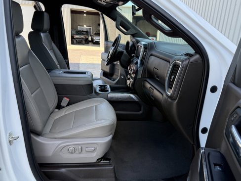 Used 2020 Chevrolet Silverado 1500 LTZ image 32