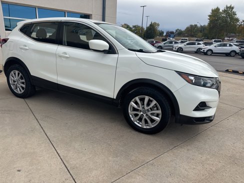 Used 2022 Nissan Rogue Sport S image 5