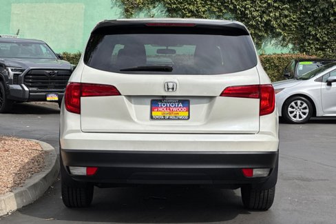 Used 2017 Honda Pilot LX image 5