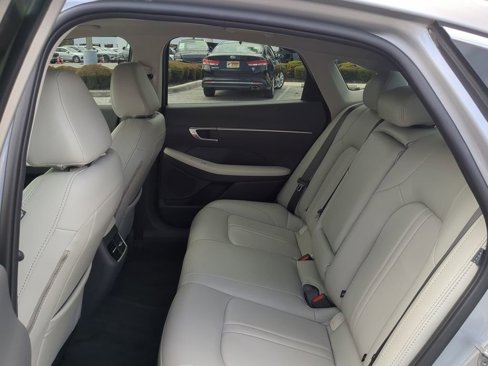 Certified 2023 Hyundai Sonata SEL w/ Convenience Package image 12