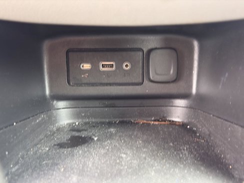 Used 2022 Chevrolet Equinox LS image 17
