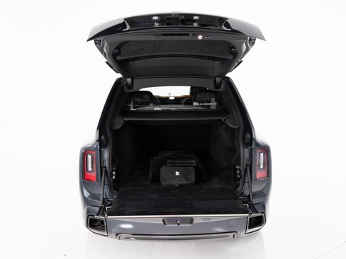 New 2025 Rolls-Royce Cullinan Black Badge image 52