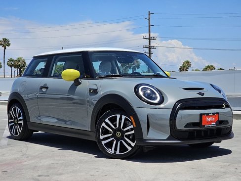 Used 2023 MINI Cooper SE image 3