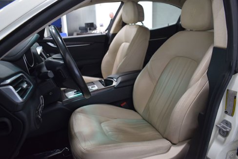 Used 2014 Maserati Ghibli image 9