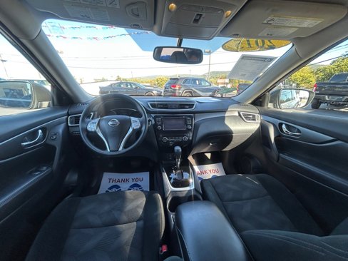 Used 2015 Nissan Rogue SV w/ SV Premium Package image 15