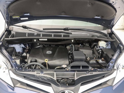 Used 2020 Toyota Sienna LE image 27