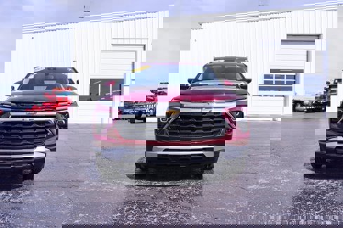 New 2025 Chevrolet TrailBlazer LT w/ Convenience Package image 2
