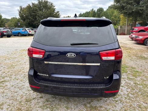 Used 2018 Kia Sedona LX w/ LX Essentials Premium Package image 9