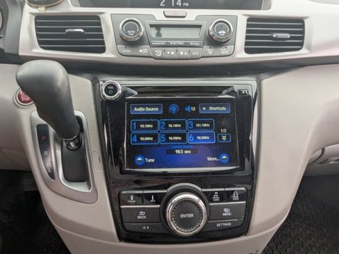 Used 2016 Honda Odyssey SE image 14