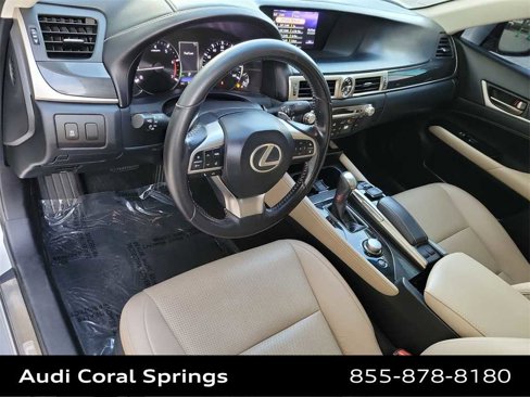 Used 2016 Lexus GS 200t image 10